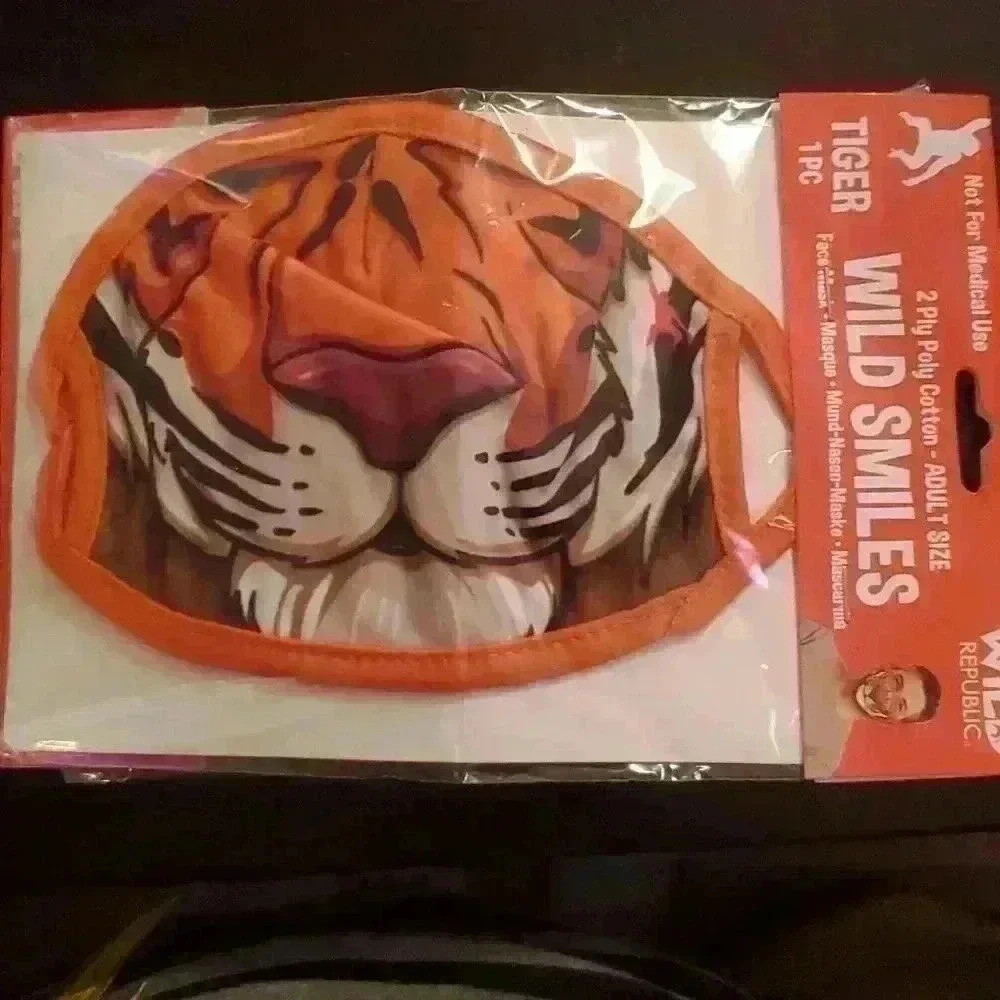 Tiger face mask